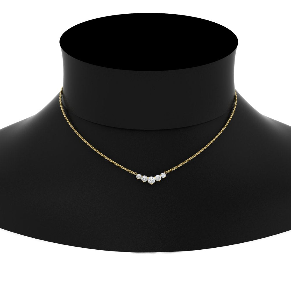 0.75 Carat Graduating Round Diamond Pendant
