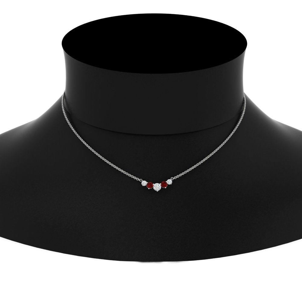 0.75 Carat Graduating Round Diamond Pendant