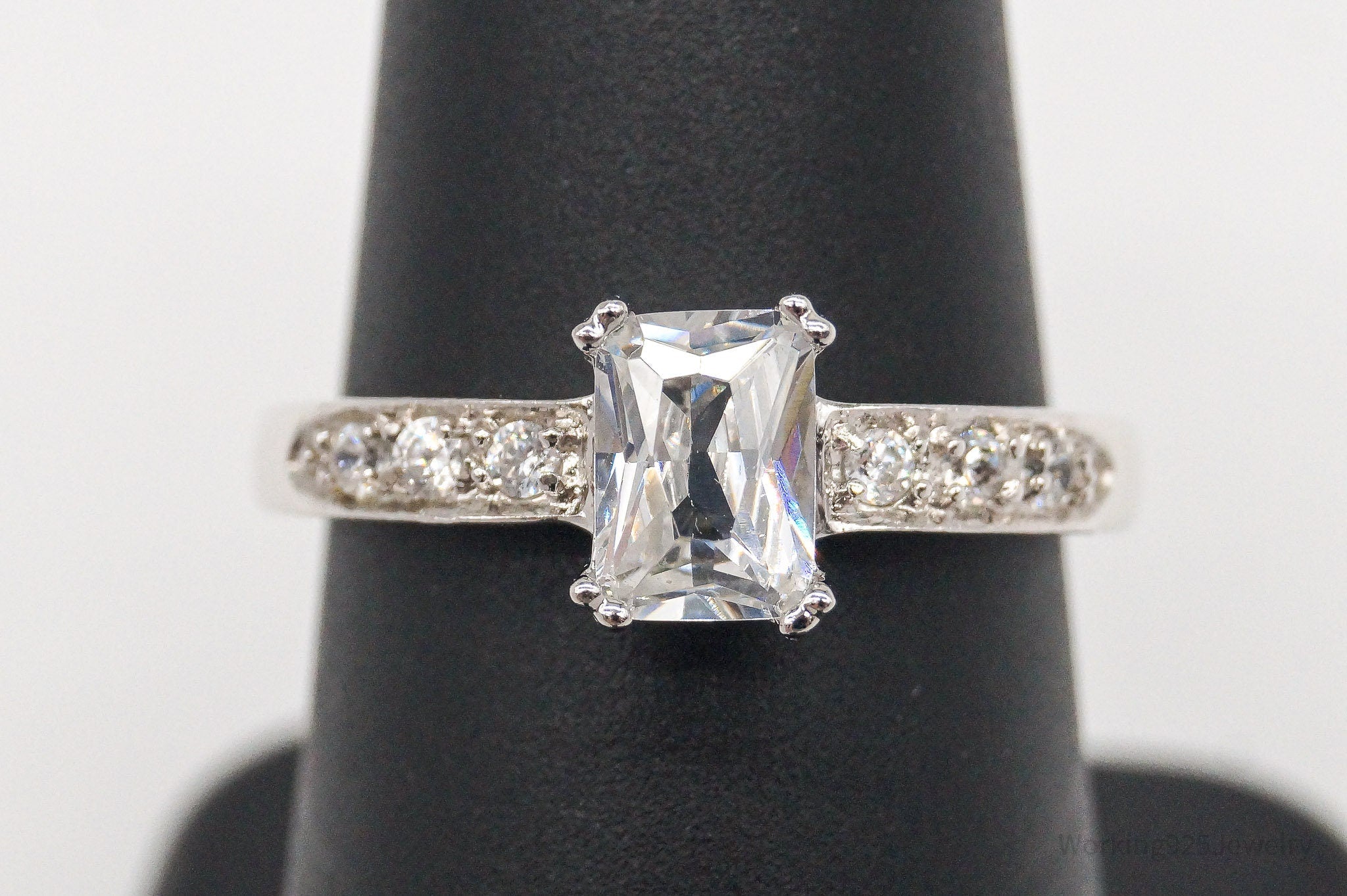 Vintage Cubic Zirconia Sterling Silver Ring - Size 8 | Jewelry > Rings | Wiccan Center
