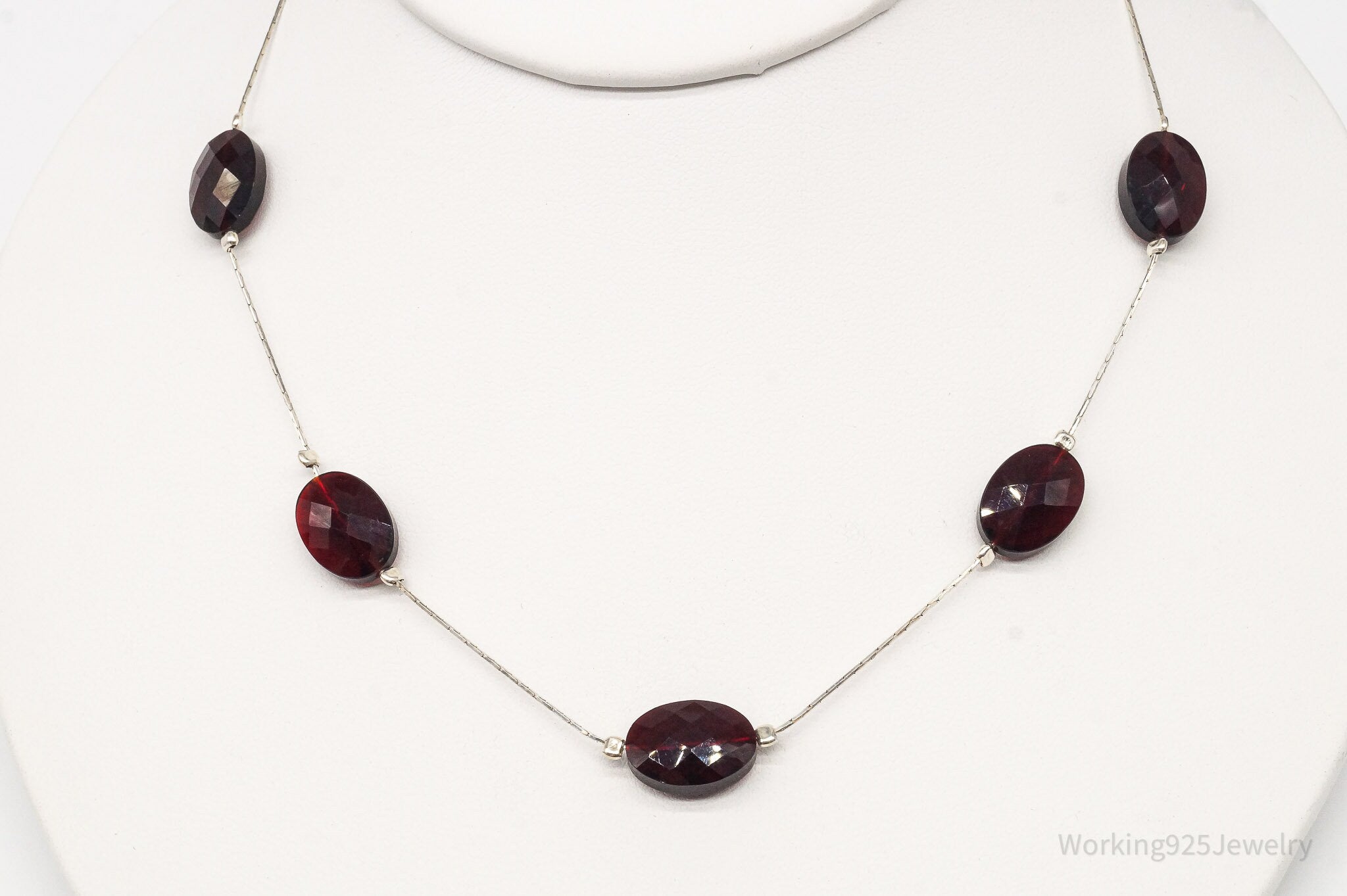 Vintage Garnet Sterling Silver Necklace 16" | Jewelry > Necklaces | Wiccan Center
