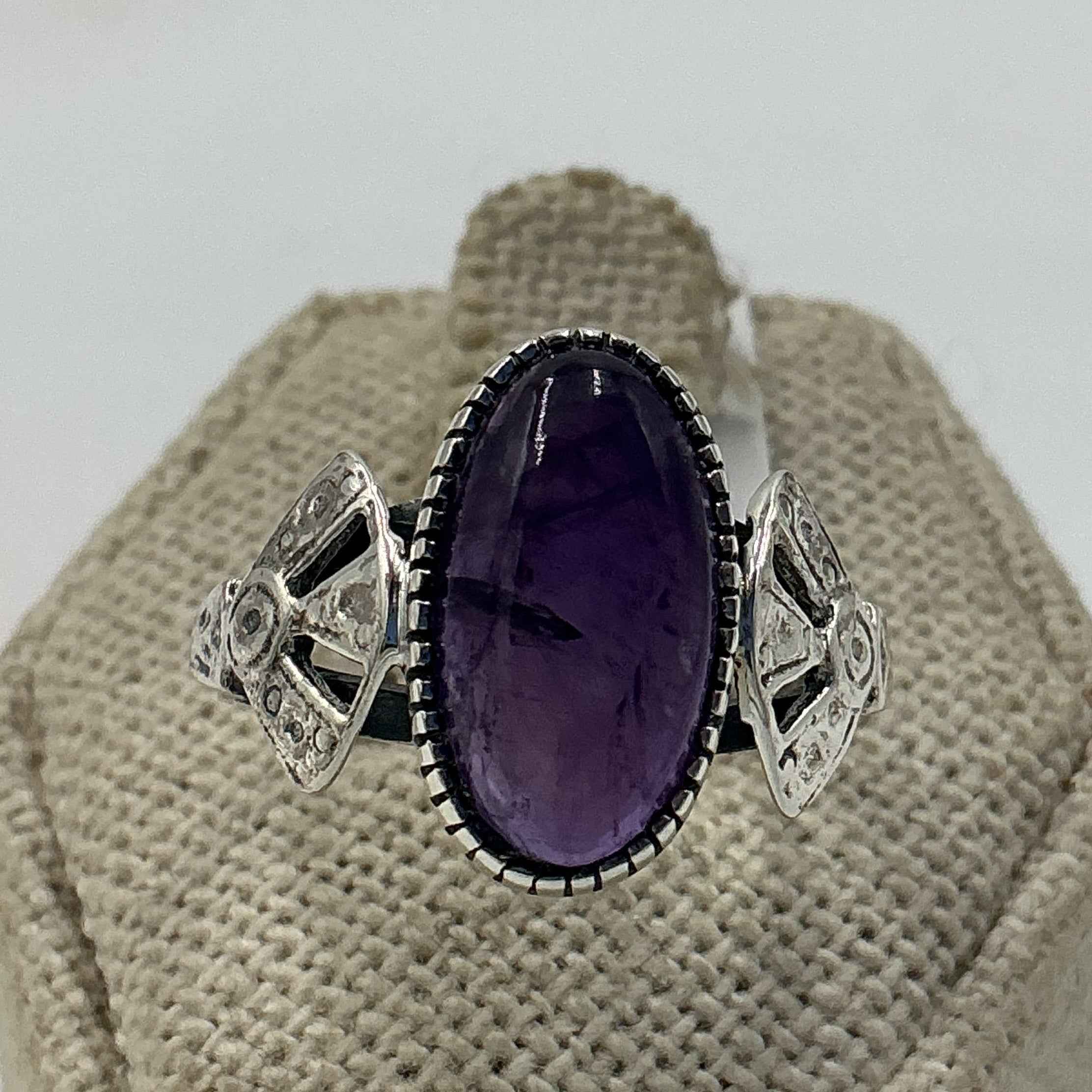 Sterling Silver Fan Banded Oval Amethyst Ring – Size 7 – Calm, Intuition & Spiritual Protection | Rings | Wiccan Center