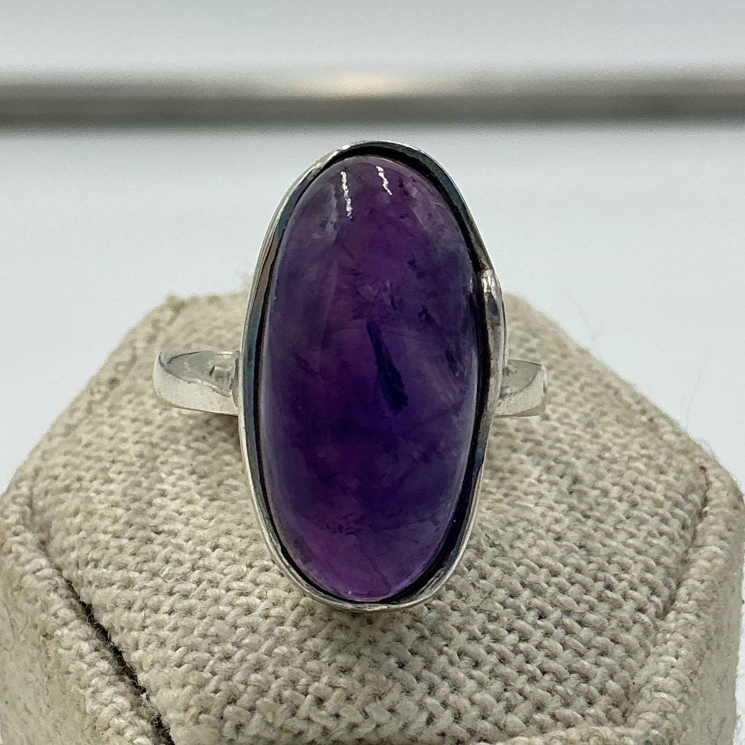 Sterling Silver Oval Wave Amethyst Ring – Size 8 – Calm, Intuition & Spiritual Protection | Rings | Wiccan Center
