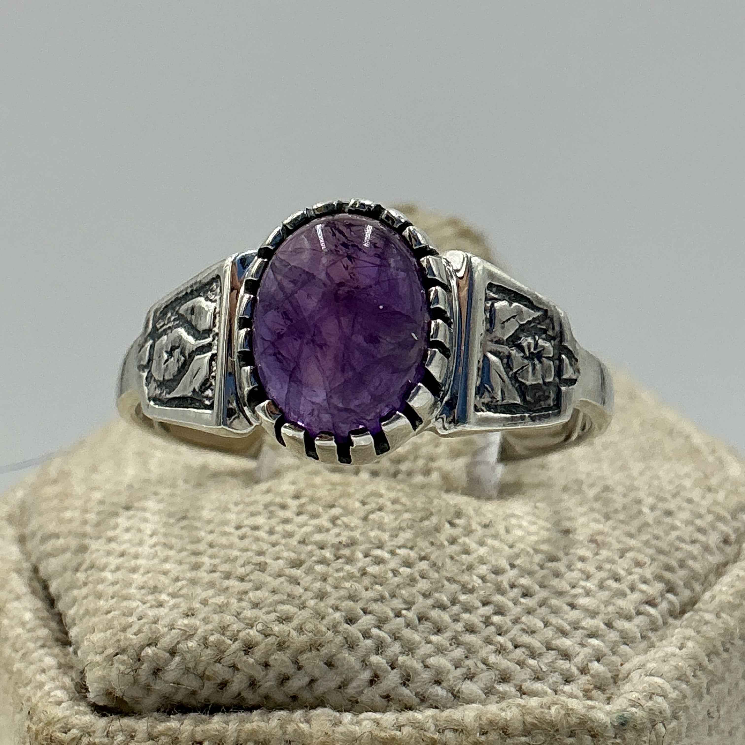 Sterling Silver Split Banded Oval Amethyst Ring – Size 10 – Calm, Intuition & Spiritual Protection | Rings | Wiccan Center