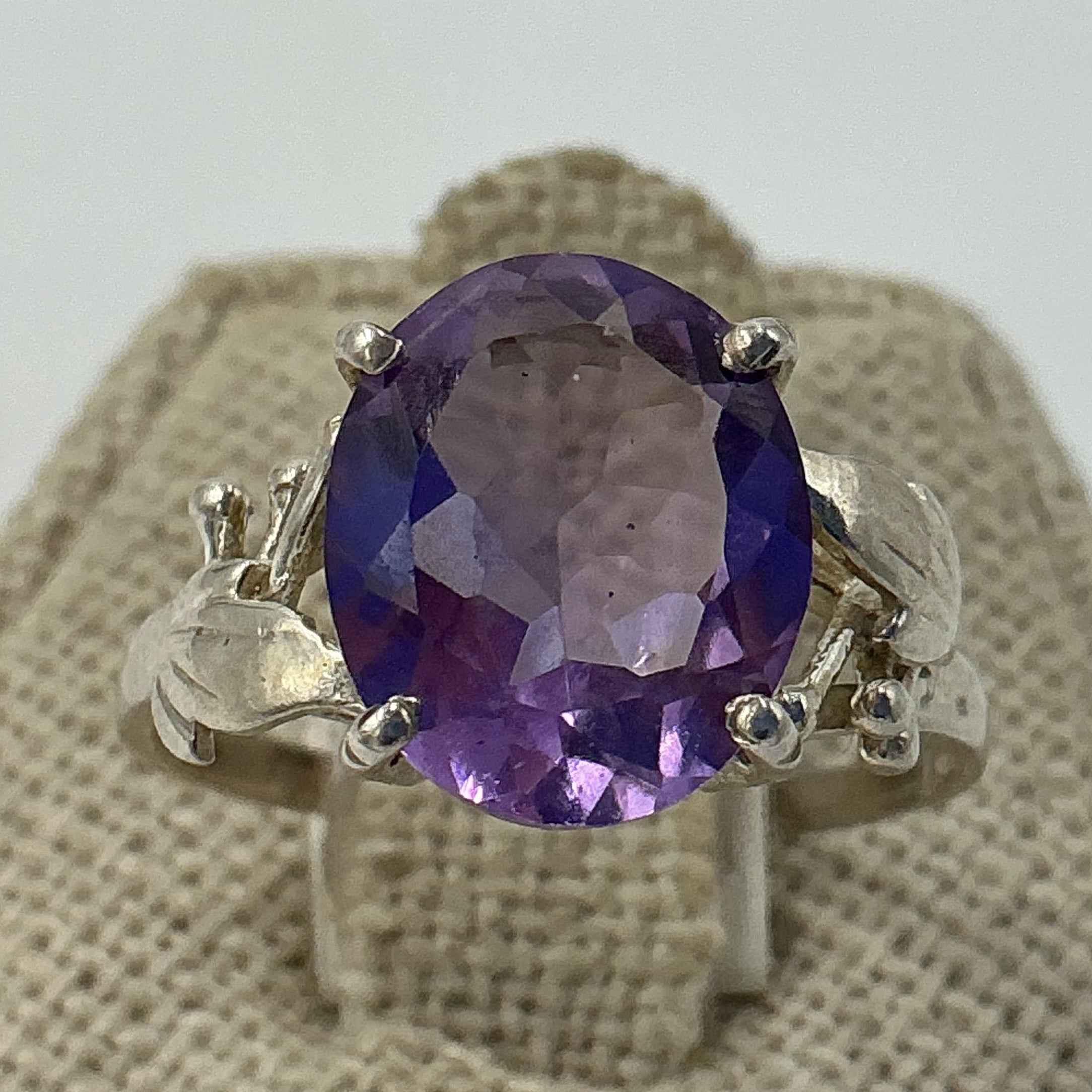 Sterling Silver Floral Banded Oval Amethyst Ring – Size 9 – Calm, Intuition & Spiritual Protection | Rings | Wiccan Center
