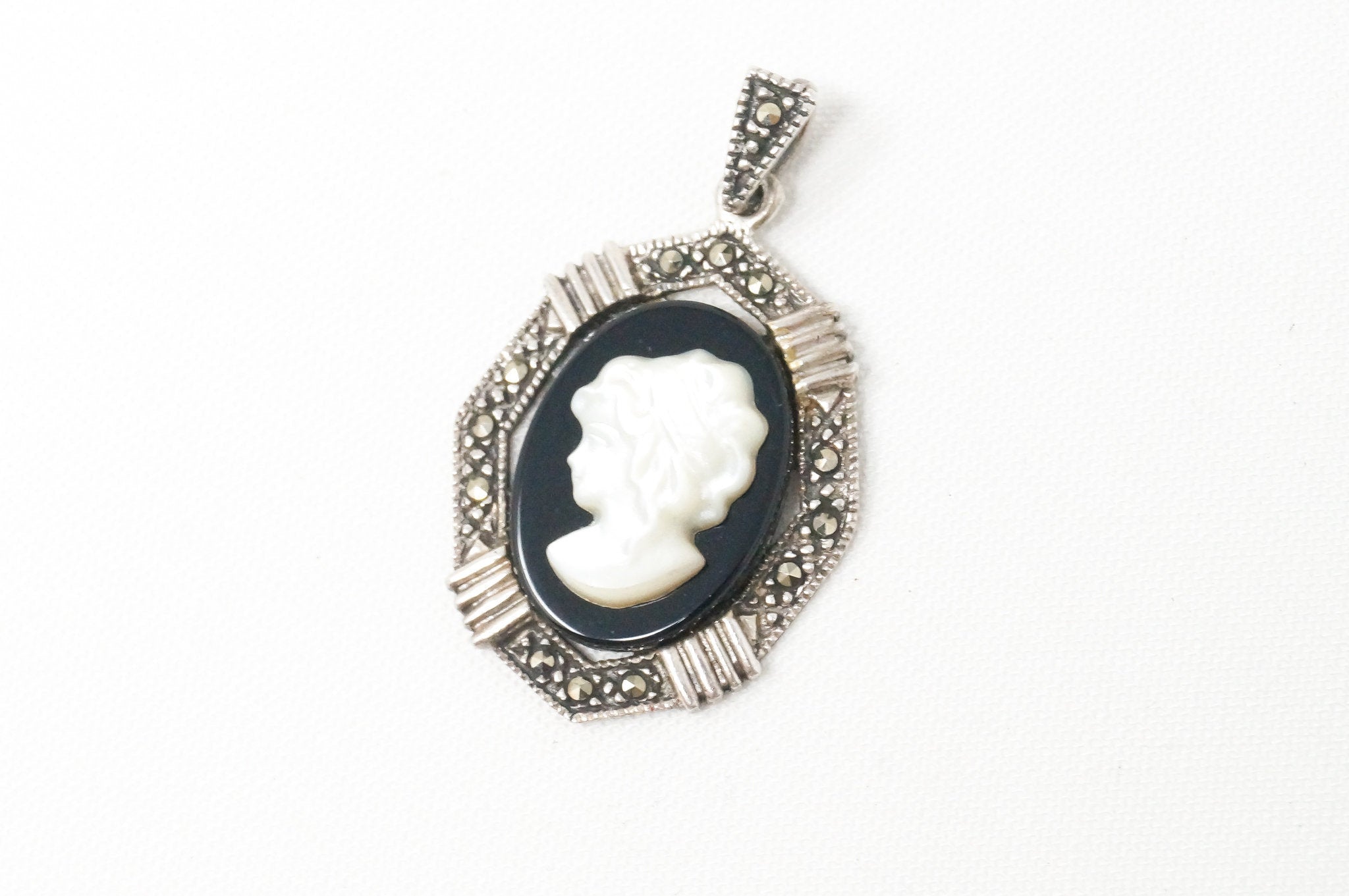 Vtg Carved Cameo Mother Of Pearl Woman Sterling Silver Necklace Pendant | Jewelry > Necklaces > Pendants | Wiccan Center