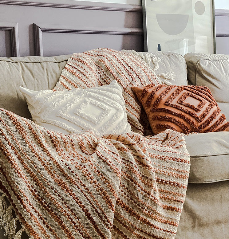 Pink Gradient Knitted Tassel Sofa Blanket – Bohemian Cozy Throw