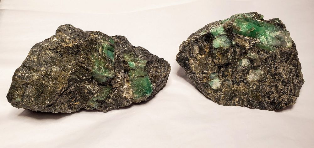 Emerald Specimen - Large | Specimen | Wiccan Center