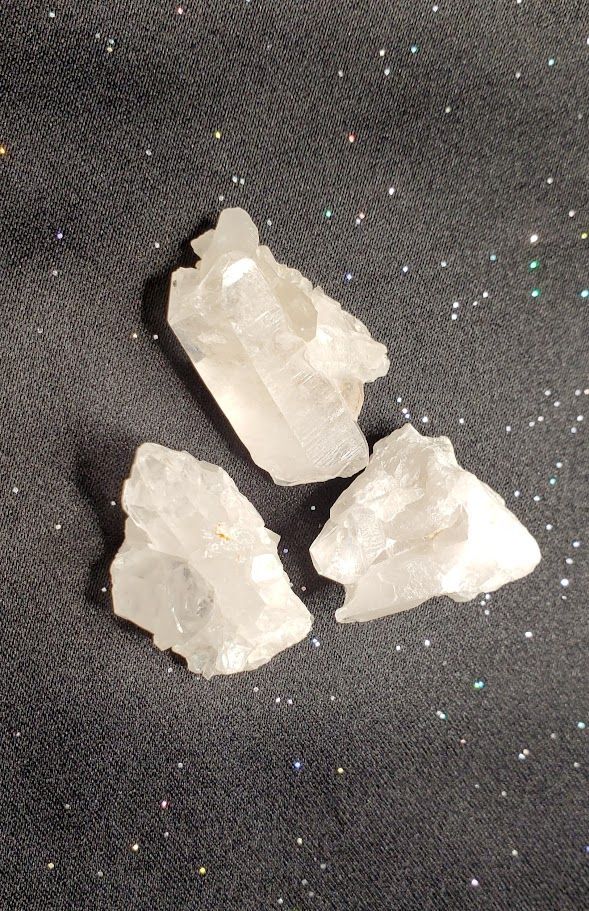 Arkansas Mini Quartz Cluster - Small (1") | Clusters | Wiccan Center