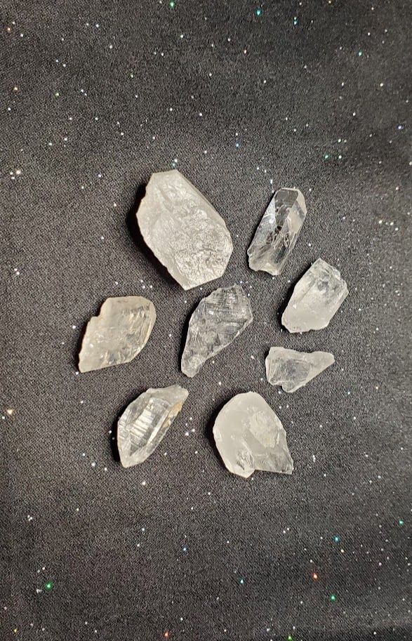 Arkansas Grid Quartz - Chips (2 oz) | Chips | Wiccan Center