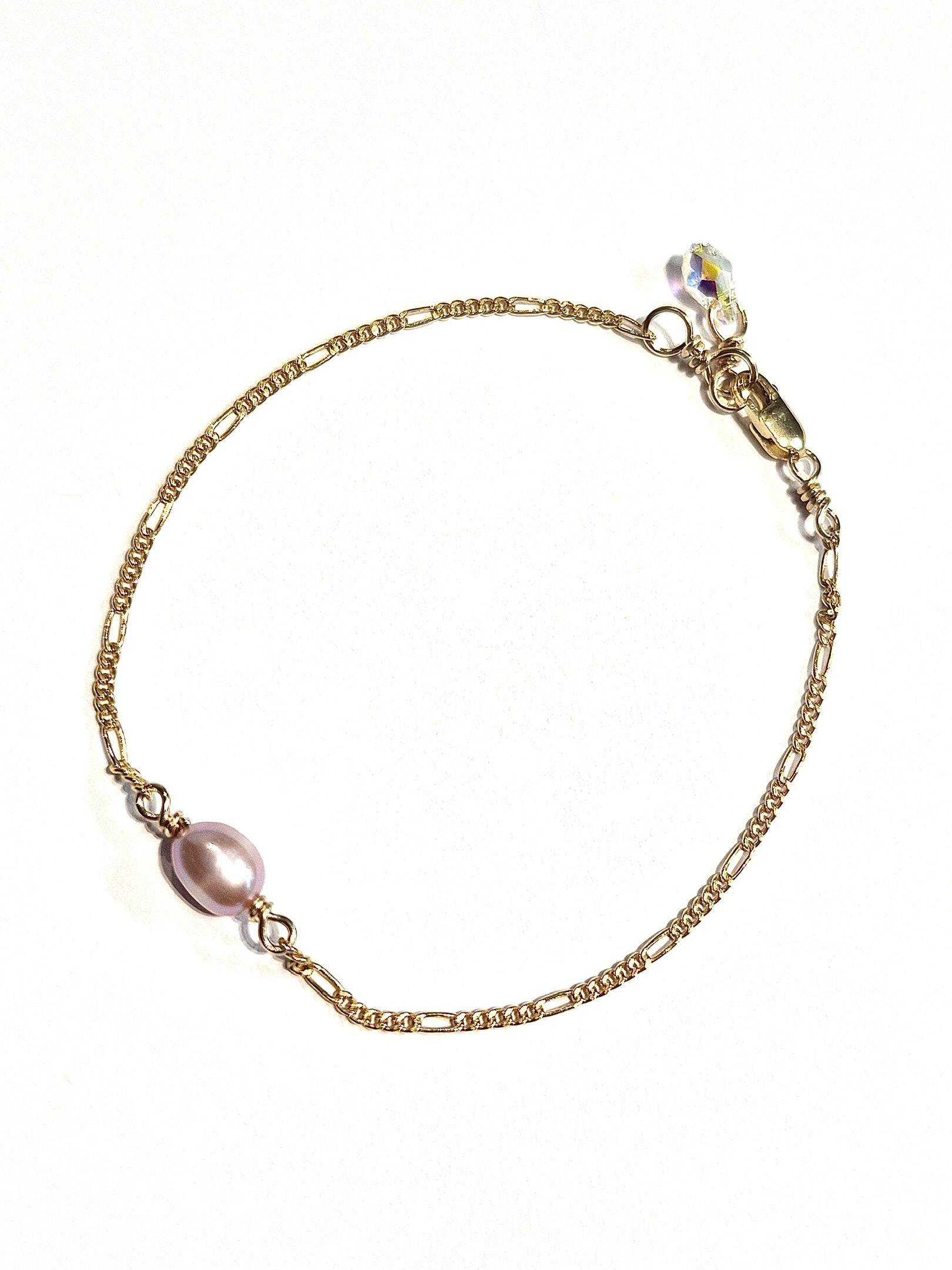 Single Round Pearl Bracelet with Swarovski Clasp