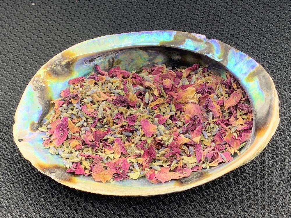 Attract Love - Spell Mix (1oz) | Herbs | Wiccan Center