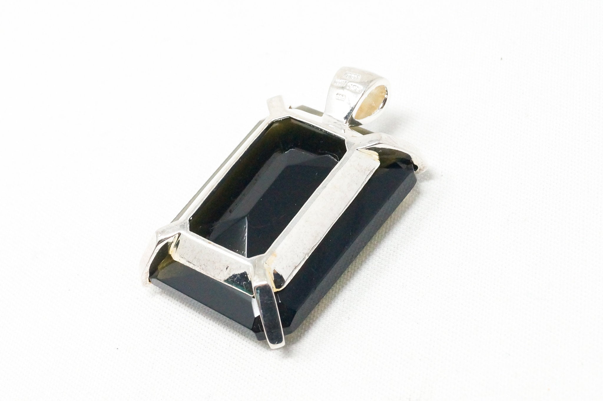 Vintage Large Designer Kendra Scott Glass Sterling Silver Necklace Pendant | Jewelry > Necklaces > Pendants | Wiccan Center