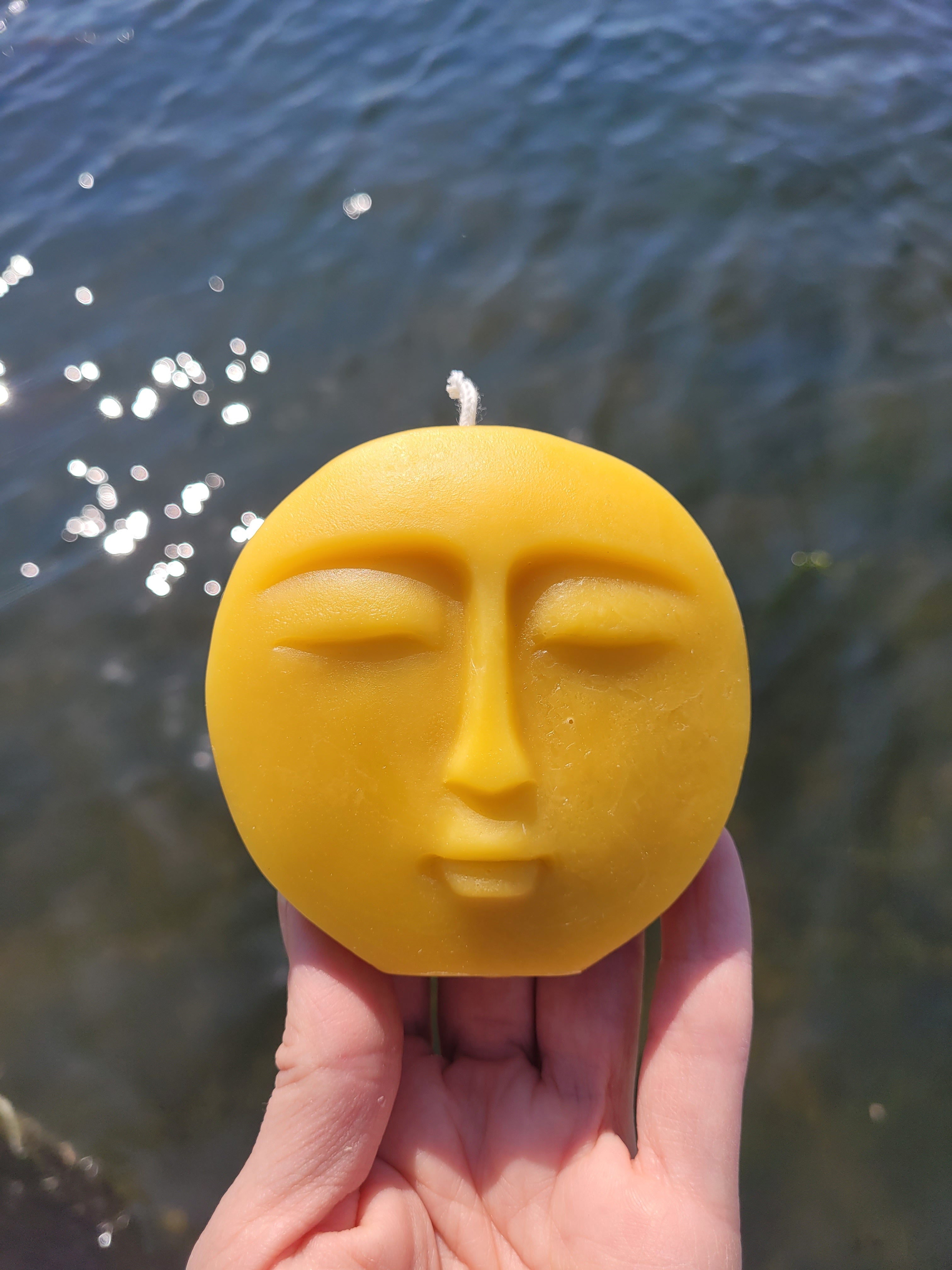 Resting Moon | Candle | Wiccan Center