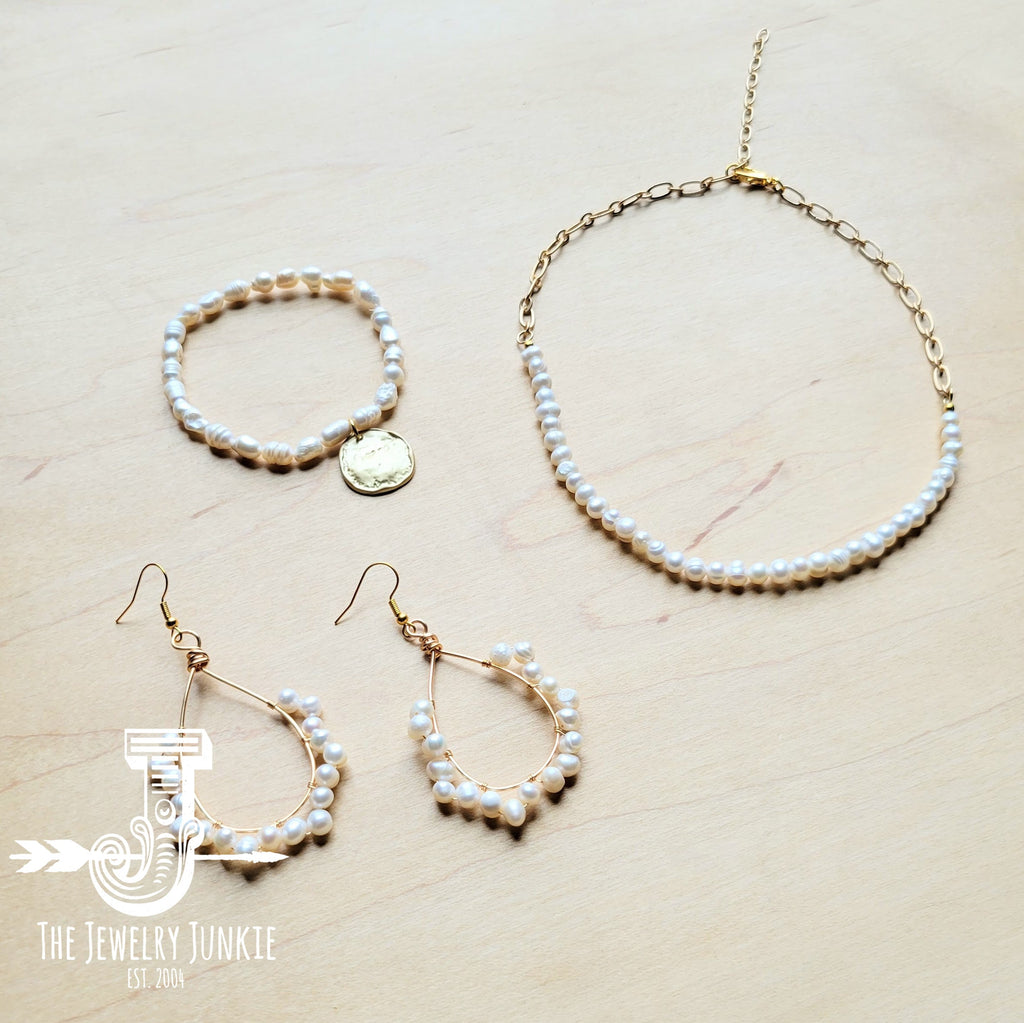 Freshwater Pearl Bracelet with Matte Gold Coin 804m | Bracelet | Wiccan Center