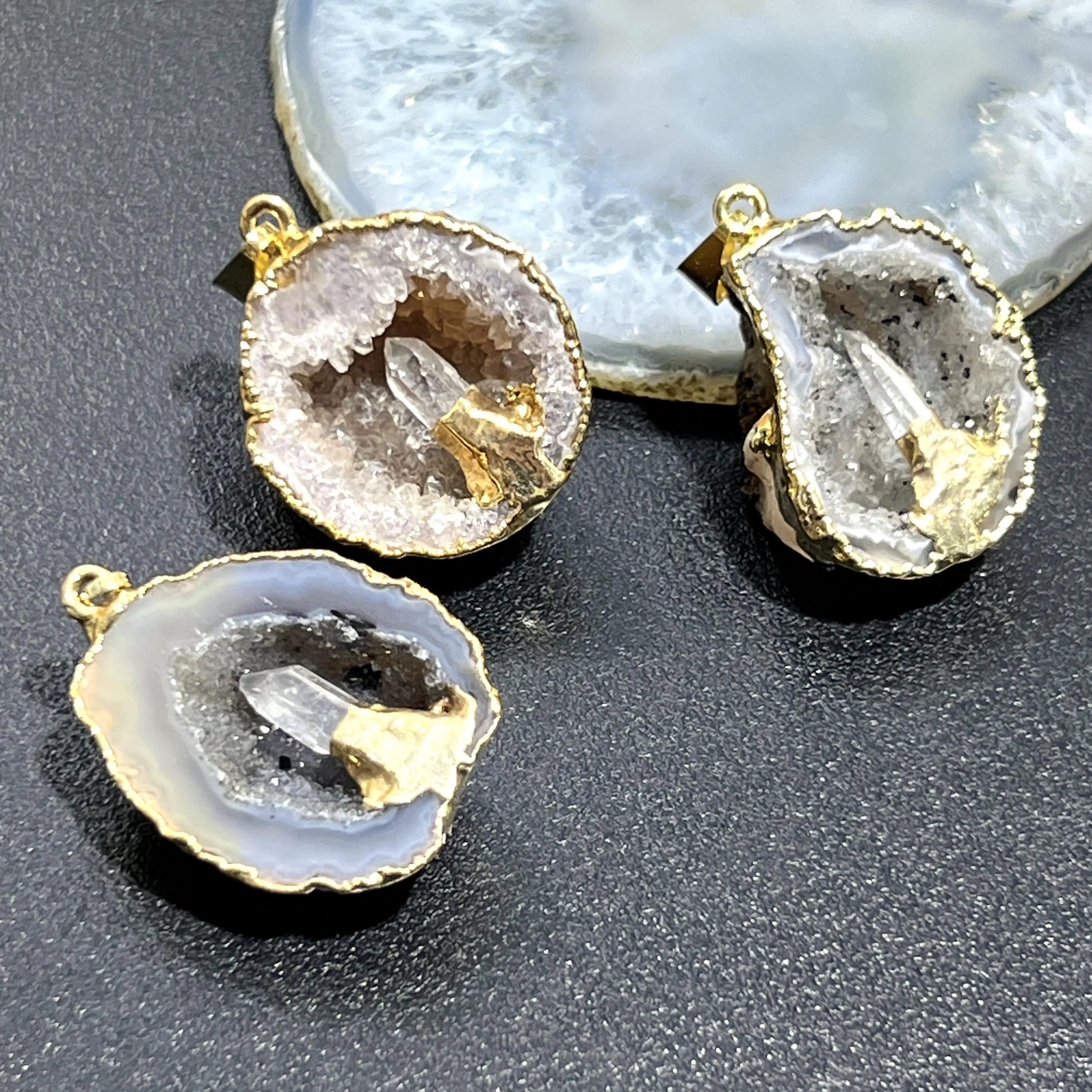 Oco Geode Druzy Crystal Pendant with Quartz Point (Gold Plated) Gemstone Jewelry Necklace Supply | Craft Supplies & Tools > Beads, Gems & Cabochons > Charms & Pendants > Pendants | Wiccan Center
