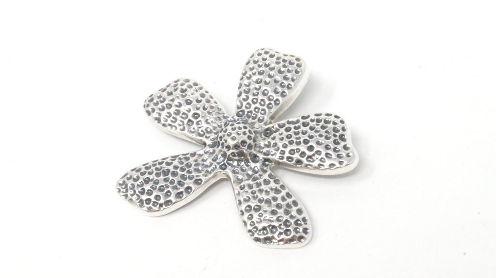 Vintage Designer Silpada Sterling Silver Hammered Daisy Flower Necklace Pendant | Jewelry > Necklaces > Pendants | Wiccan Center