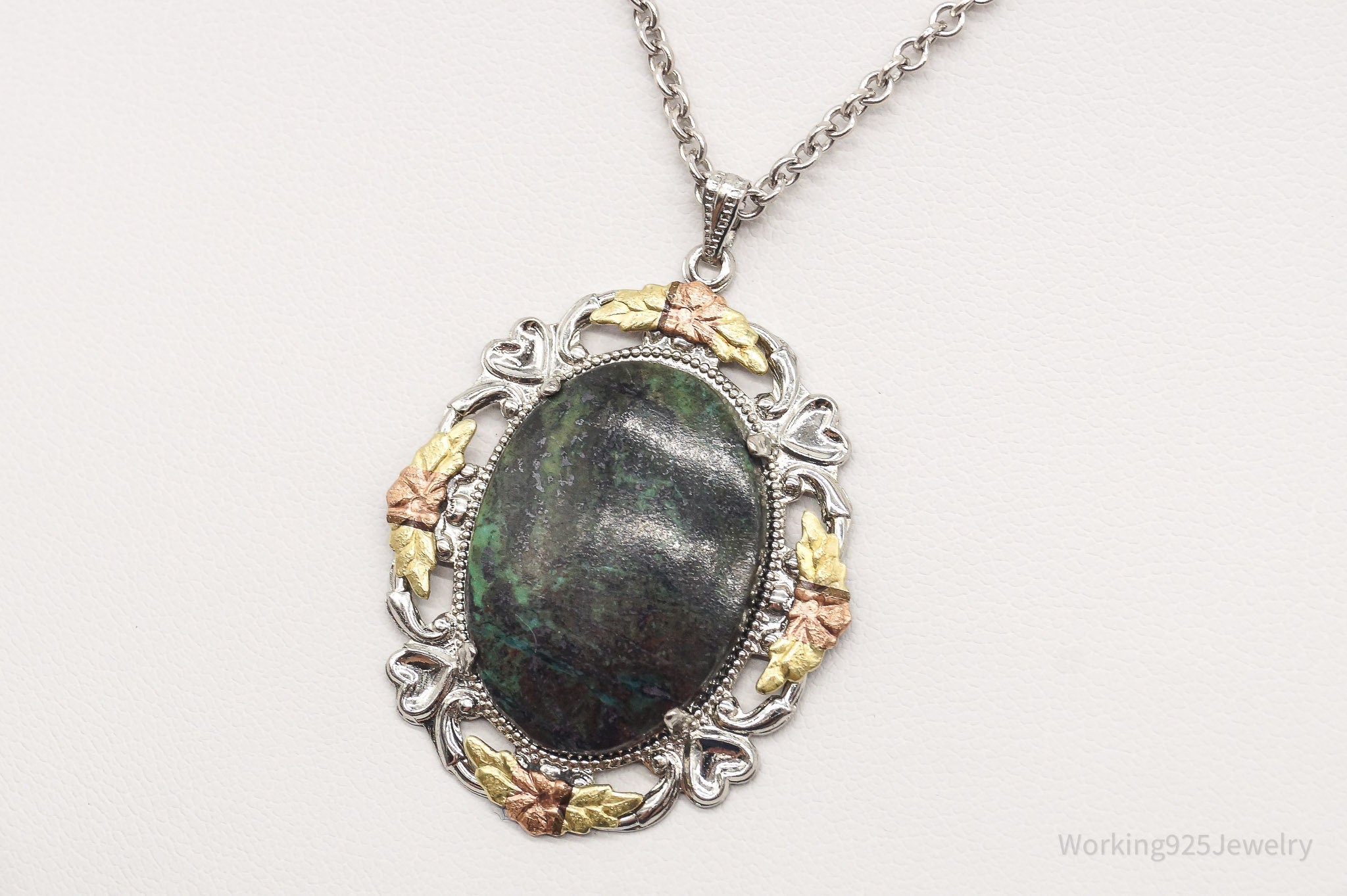 Vintage Green Stone 12K Gold Leaves Sterling Silver Necklace | Jewelry > Necklaces > Pendants | Wiccan Center