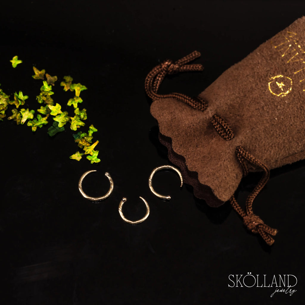 Vitis Daintis-14K Gold Nose Ring With Vine Styling