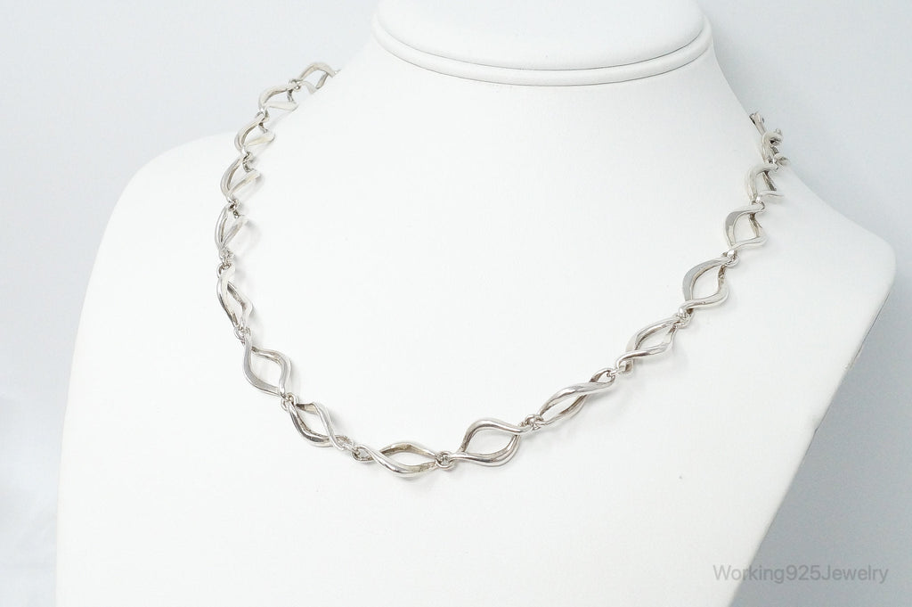 Vintage Modernist Sterling Silver Necklace | Jewelry > Necklaces > Pendants | Wiccan Center