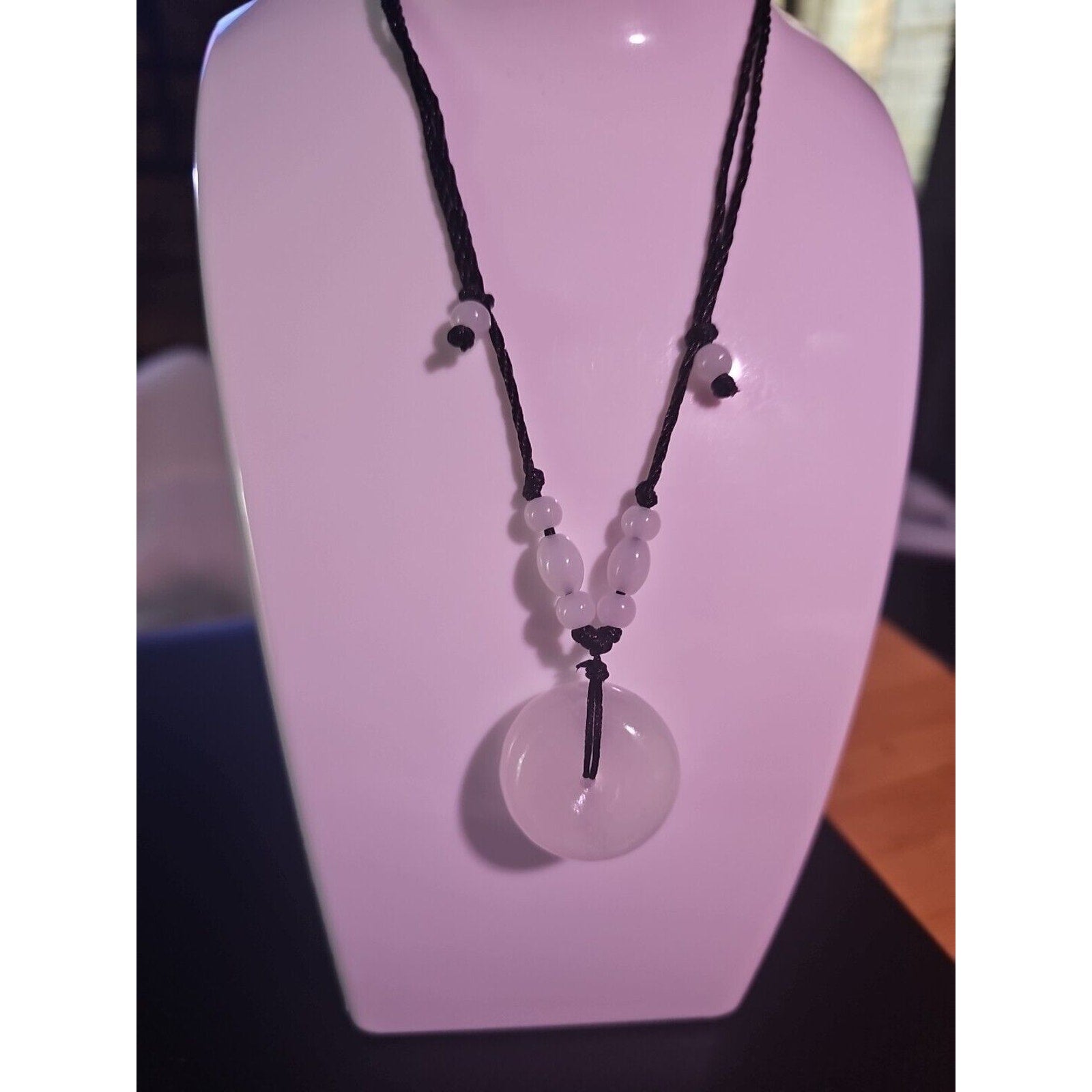 Beautiful! Natural Jade Peace Lucky Buckle Pendant Necklace Healing Adjustable