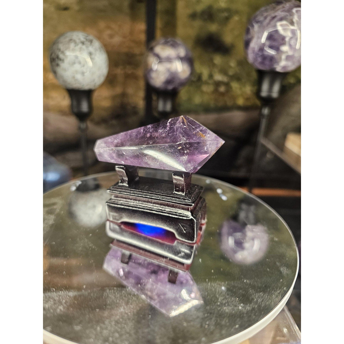 Amethyst point Japanese stand