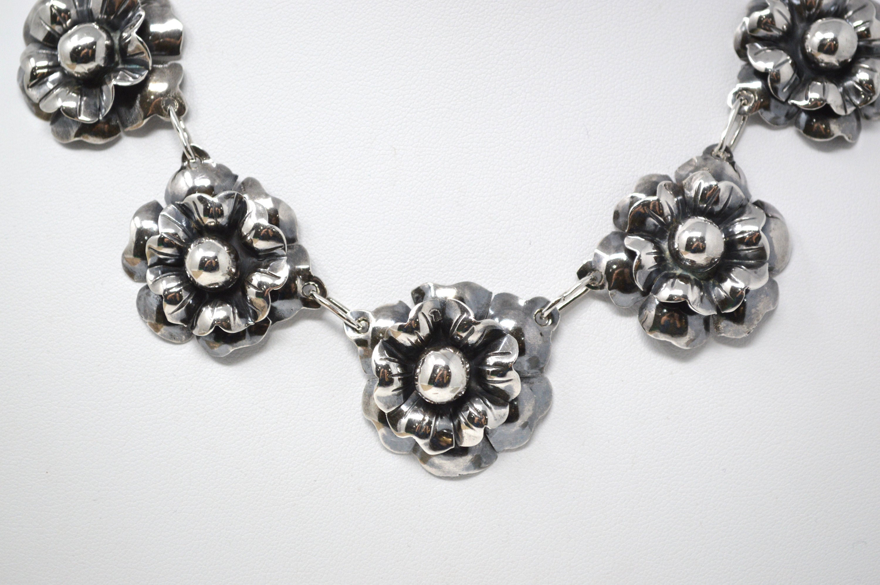 Vintage Mexico Sterling Silver Artisan 3D Oxidized Flower Motif Necklace 16 Inch | Jewelry > Necklaces | Wiccan Center