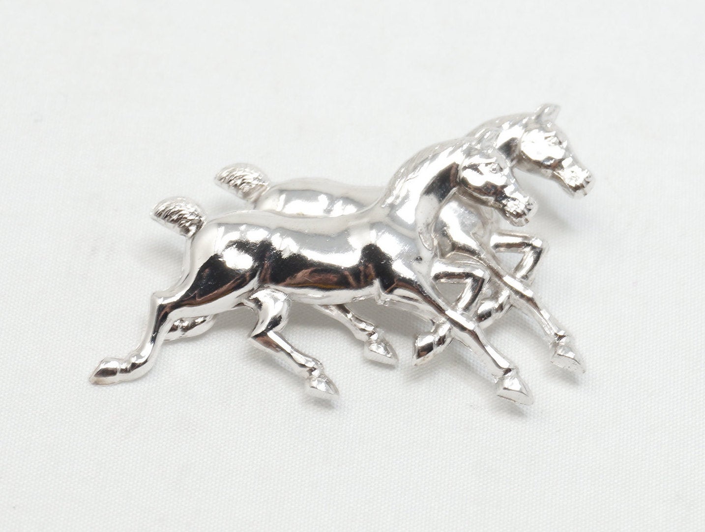Vintage Designer Carl Art Horse Lover Sterling Silver Brooch Pin | Jewelry > Necklaces > Pendants | Wiccan Center