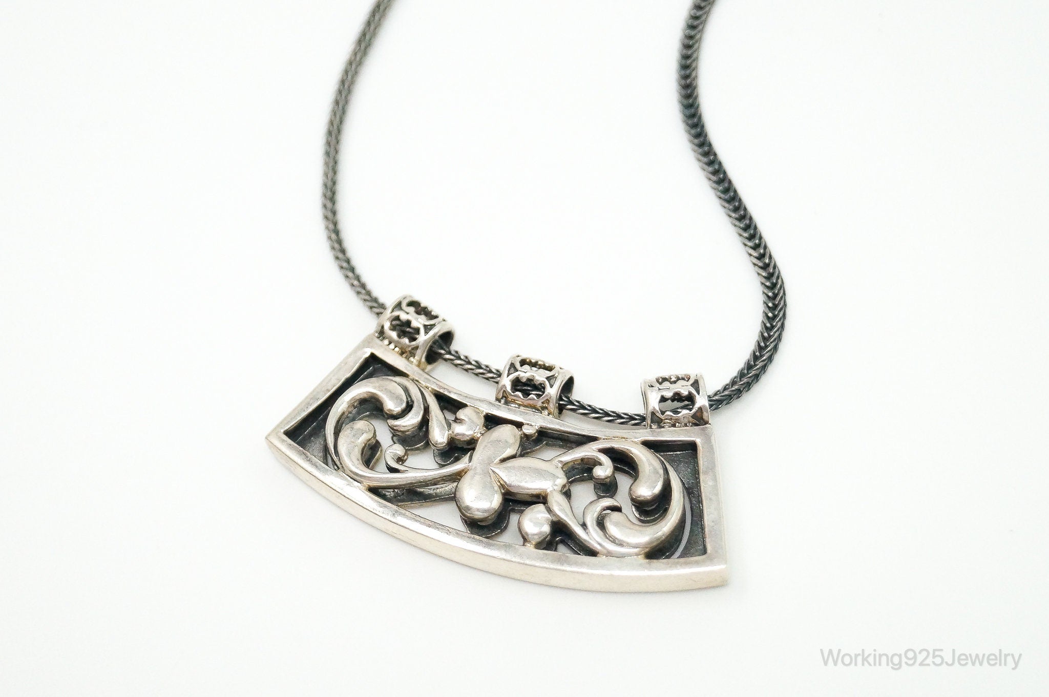 Vintage Silpada Retired Floral Curved Bar Slide Sterling Silver Necklace | Jewelry > Necklaces > Pendants | Wiccan Center