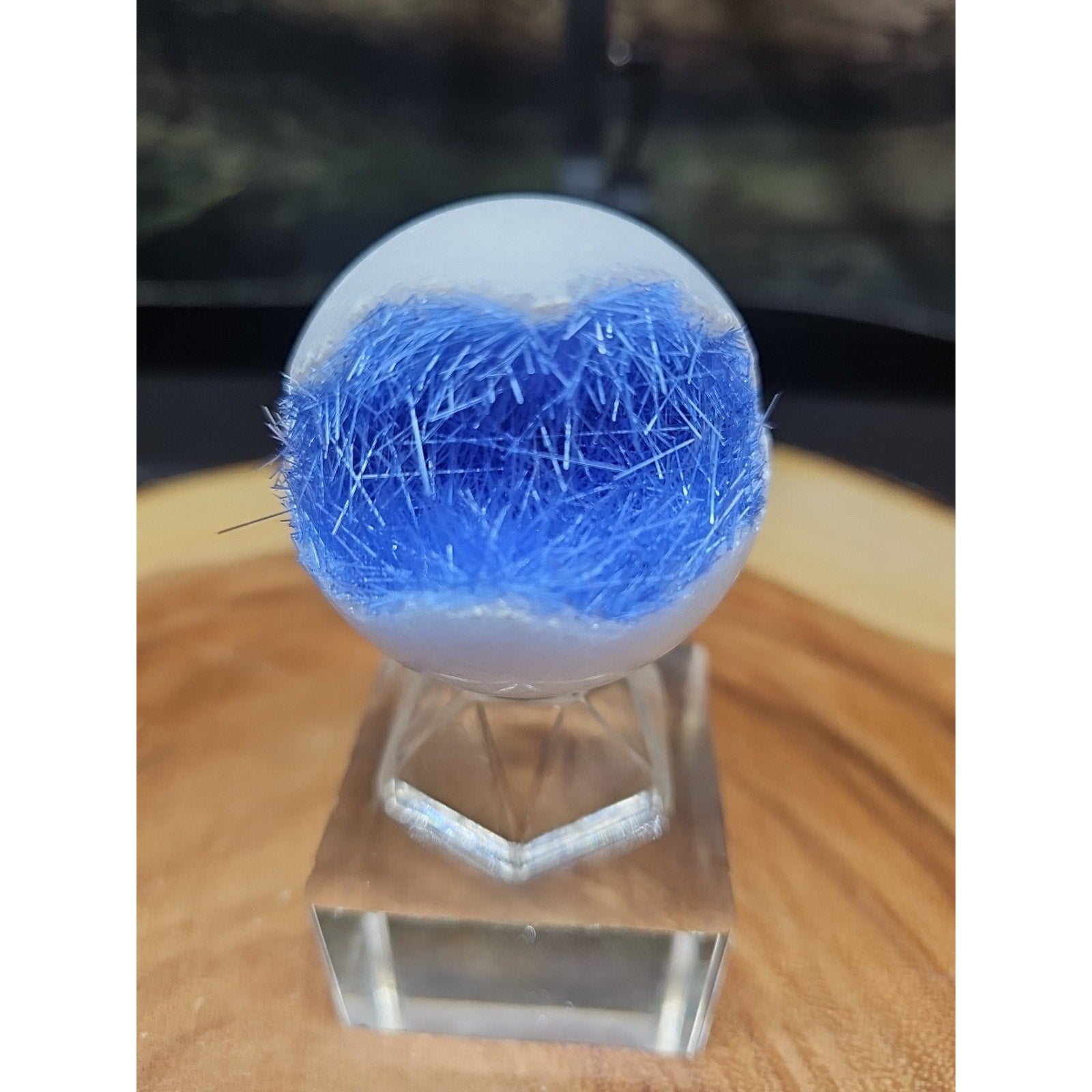 Magnesium phosphate Sphere W/Stand 154g 50mm | Crystal Spheres & Eggs | Wiccan Center