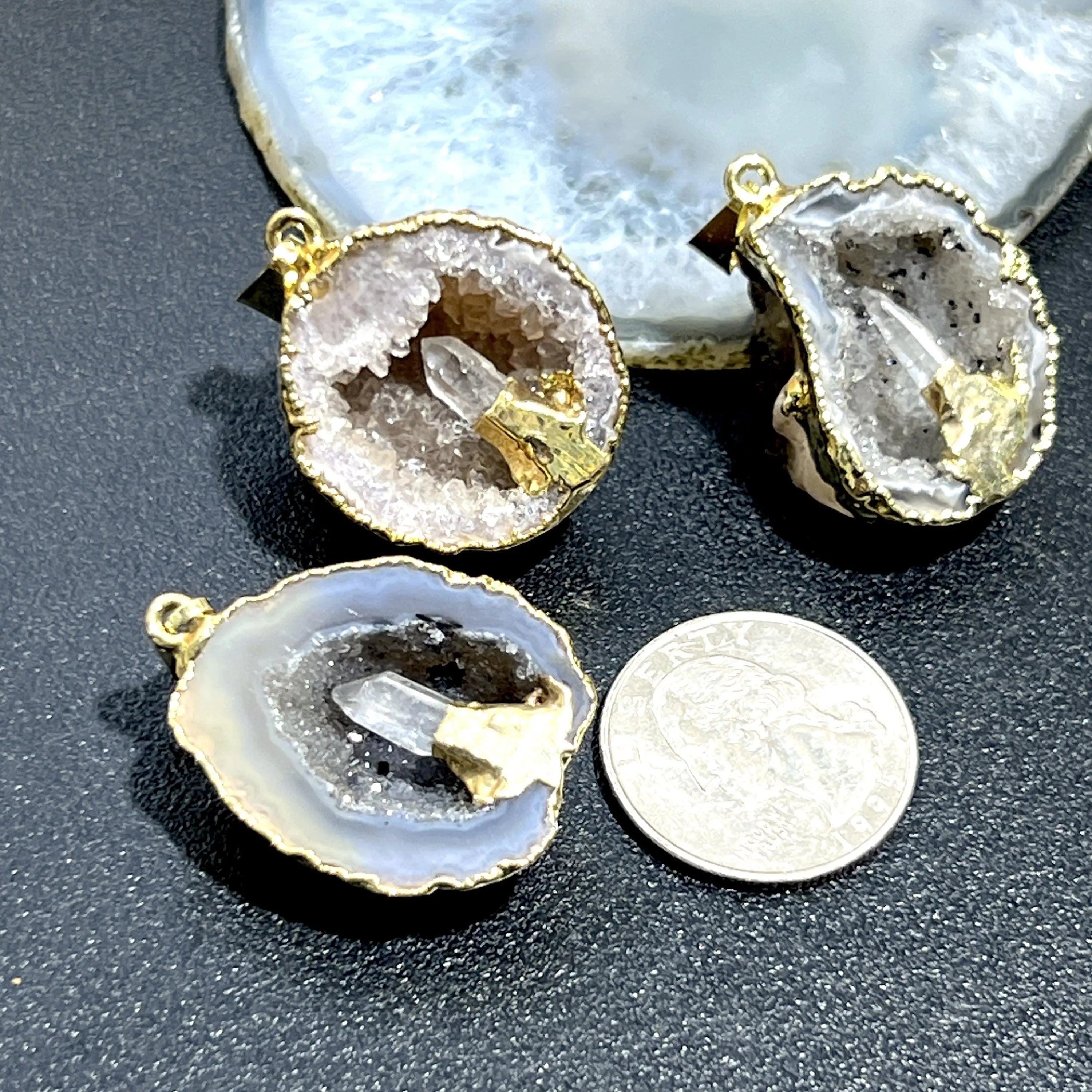 Oco Geode Druzy Crystal Pendant with Quartz Point (Gold Plated) Gemstone Jewelry Necklace Supply | Craft Supplies & Tools > Beads, Gems & Cabochons > Charms & Pendants > Pendants | Wiccan Center