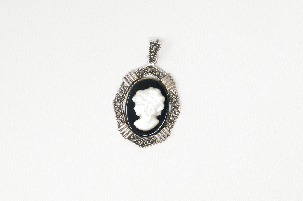Vtg Carved Cameo Mother Of Pearl Woman Sterling Silver Necklace Pendant | Jewelry > Necklaces > Pendants | Wiccan Center