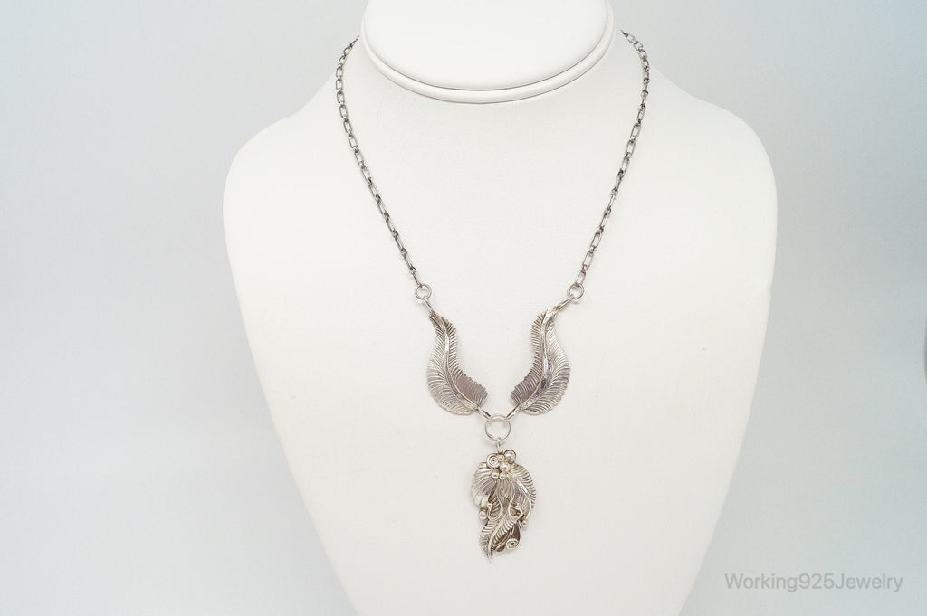 Vintage Native America F Handmade Feathers Design Sterling Silver Necklace | Jewelry > Necklaces > Pendants | Wiccan Center