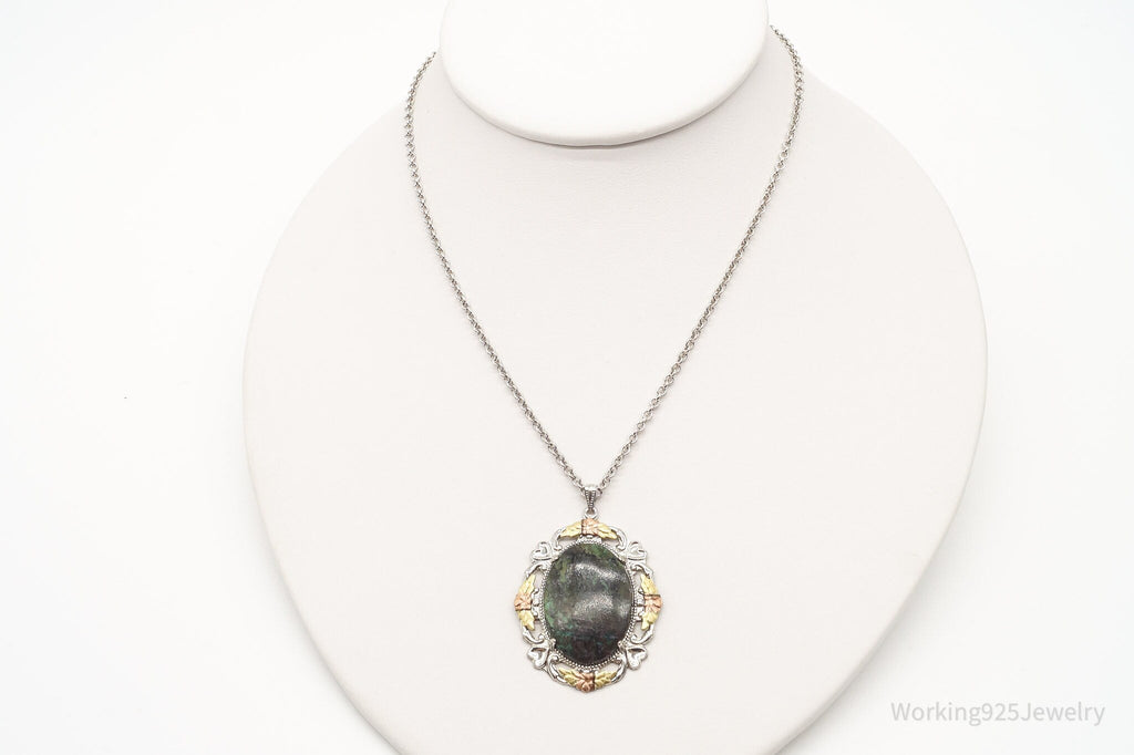 Vintage Green Stone 12K Gold Leaves Sterling Silver Necklace | Jewelry > Necklaces > Pendants | Wiccan Center