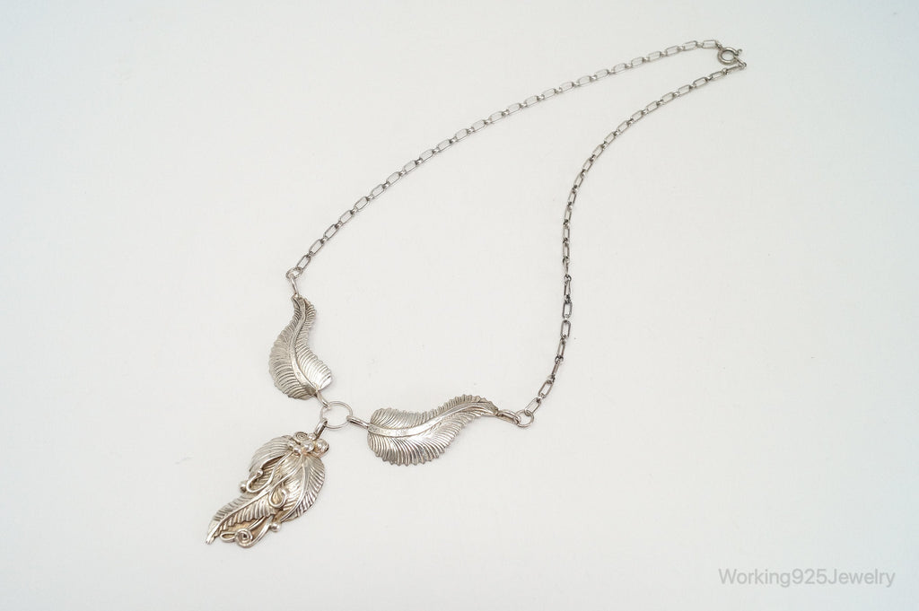 Vintage Native America F Handmade Feathers Design Sterling Silver Necklace | Jewelry > Necklaces > Pendants | Wiccan Center