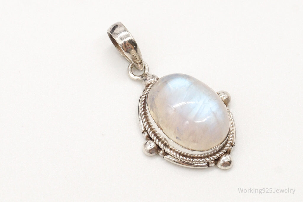 Vintage Moonstone Sterling Silver Southwestern Pendant | Jewelry > Necklaces > Pendants | Wiccan Center