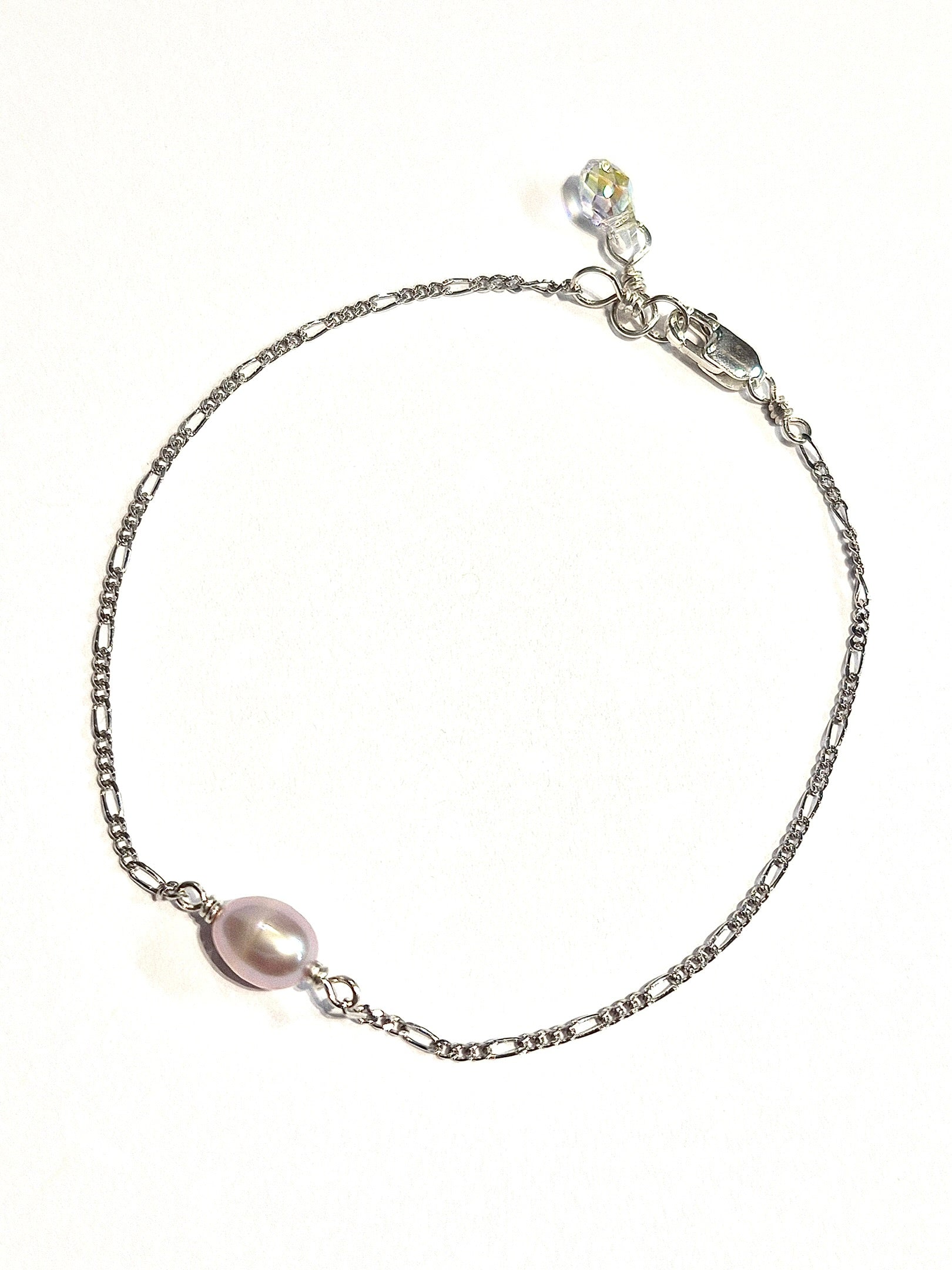 Single Round Pearl Bracelet with Swarovski Clasp