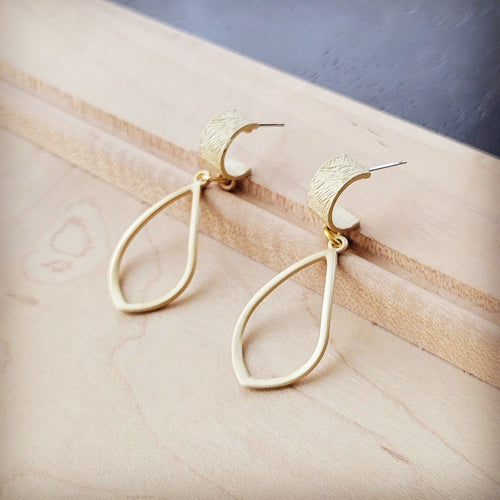 **Matte Gold Cuff Earring w/ Teardrop Dangle 200j | Earrings | Wiccan Center