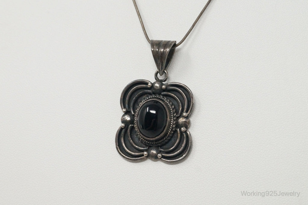 Vintage Native American Unsigned Black Onyx Sterling Silver Necklace | Jewelry > Necklaces > Pendants | Wiccan Center