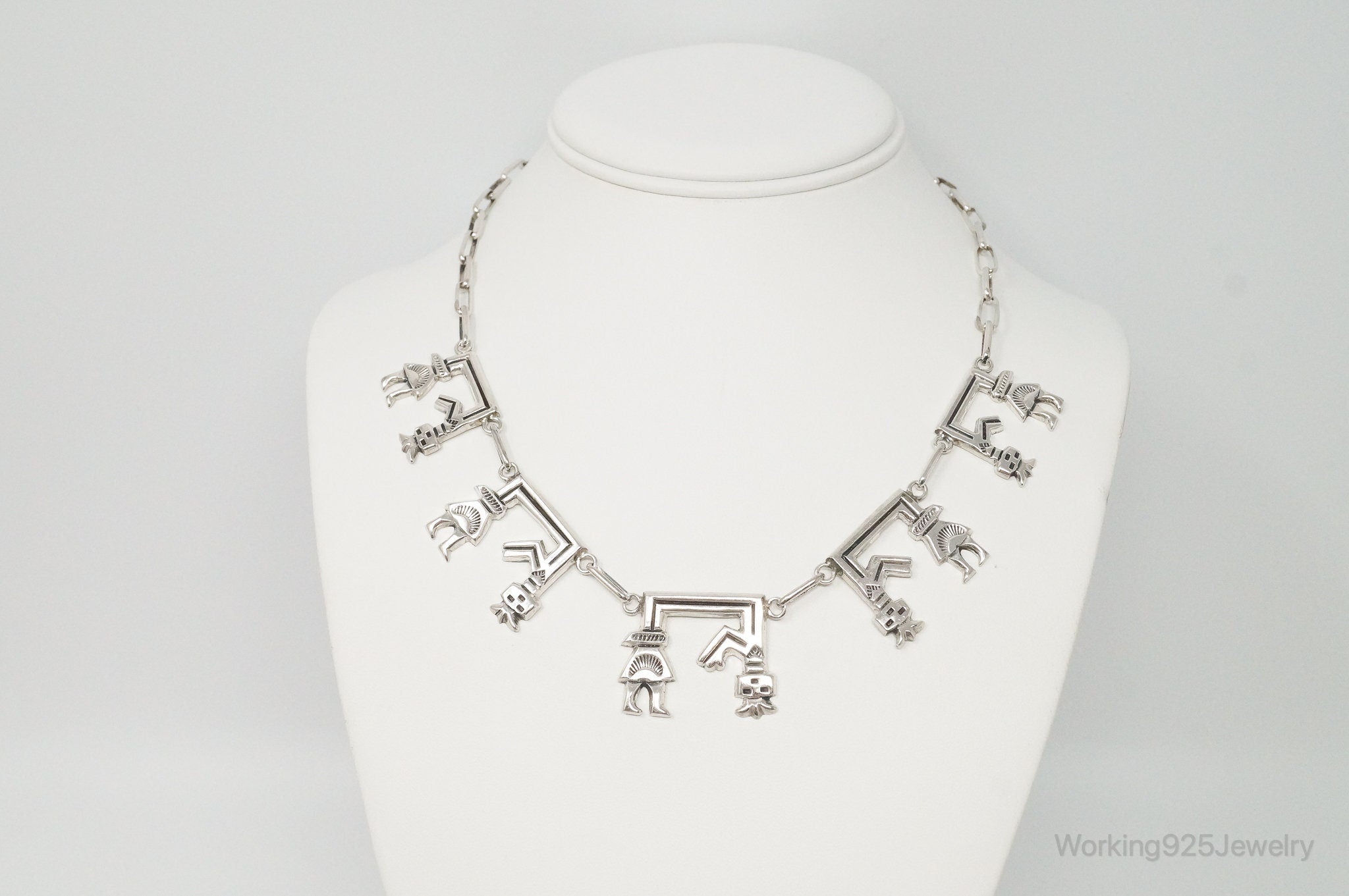 Vintage Native America Unsigned Sterling Silver Necklace | Jewelry > Necklaces > Pendants | Wiccan Center