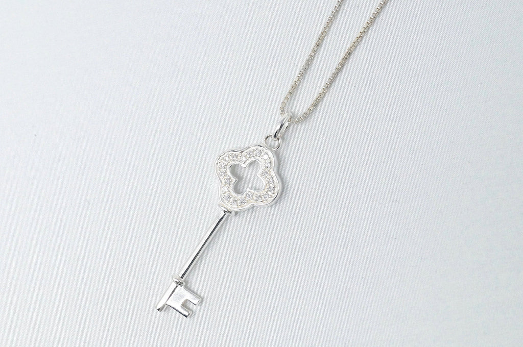 STUNNING Vintage Cz Accented Royal Key Sterling Silver Necklace 16" - | Jewelry > Necklaces > Pendants | Wiccan Center