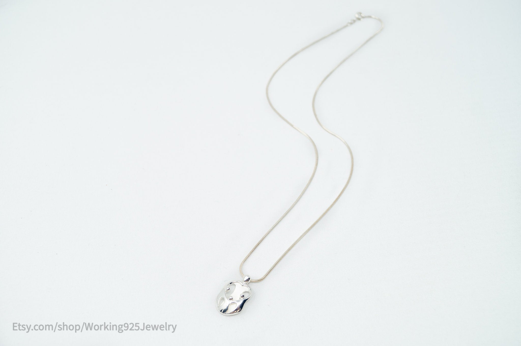 Vintage Designer Carolyn Pollack Relios Mothers Love Sterling Silver Necklace | Jewelry > Necklaces | Wiccan Center