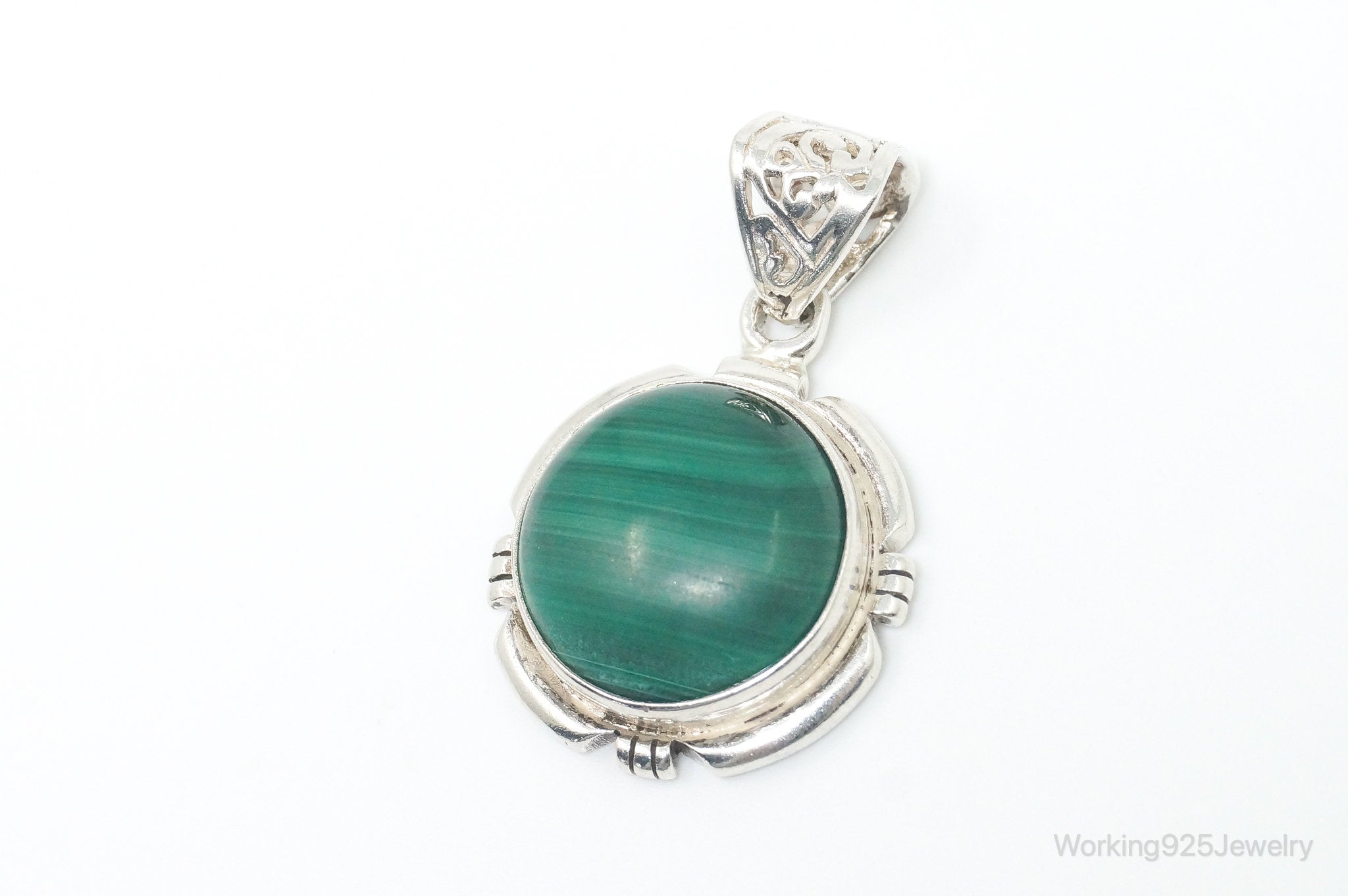 Vintage Southwestern Malachite Sterling Silver Necklace Pendant | Jewelry > Necklaces > Pendants | Wiccan Center