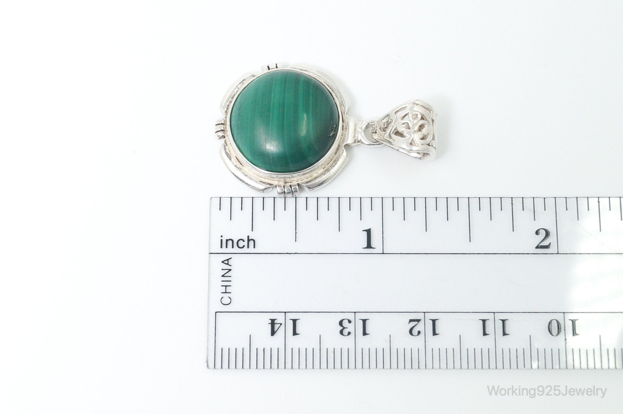 Vintage Southwestern Malachite Sterling Silver Necklace Pendant | Jewelry > Necklaces > Pendants | Wiccan Center