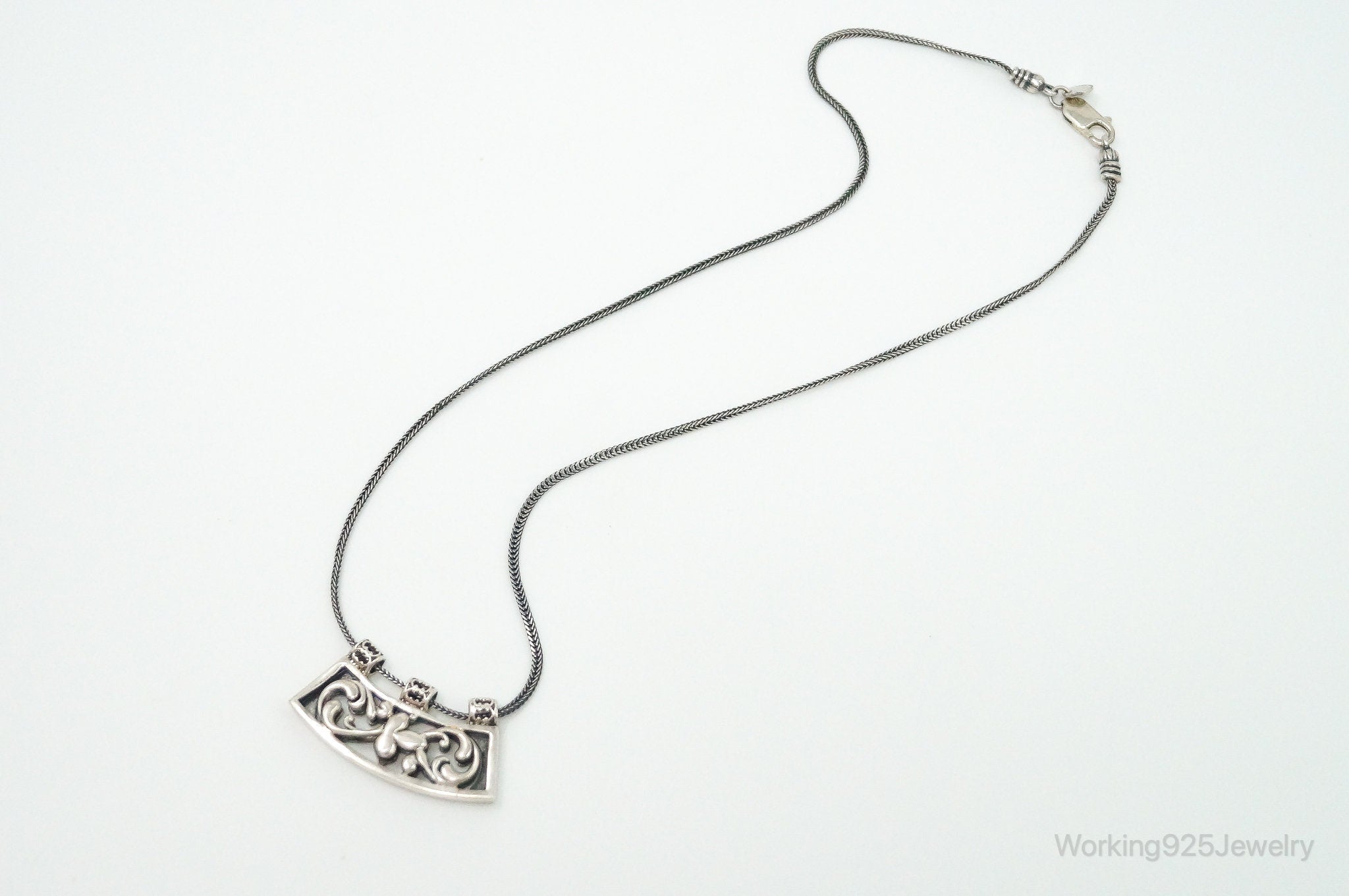 Vintage Silpada Retired Floral Curved Bar Slide Sterling Silver Necklace | Jewelry > Necklaces > Pendants | Wiccan Center