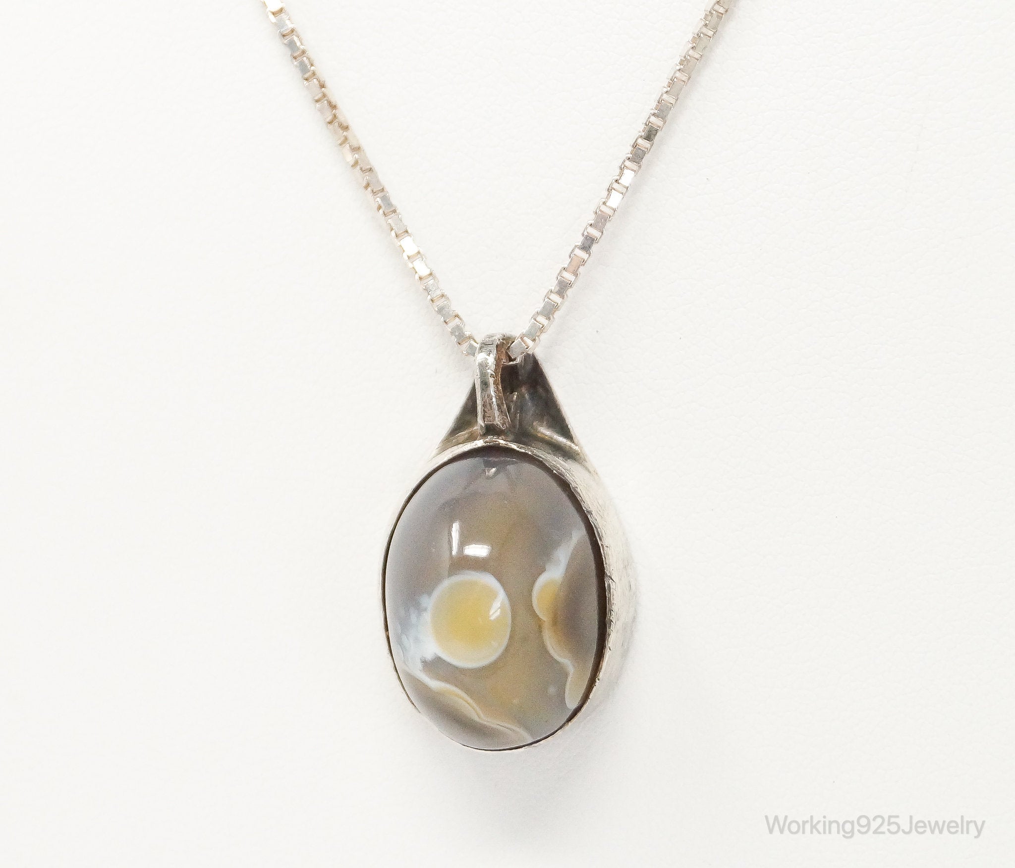 Vintage Agate Sterling Silver Necklace | Jewelry > Necklaces > Pendants | Wiccan Center