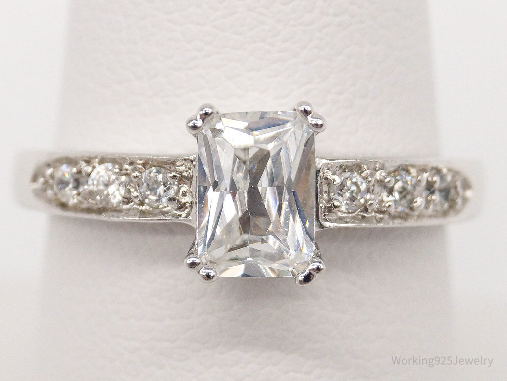 Vintage Cubic Zirconia Sterling Silver Ring - Size 8 | Jewelry > Rings | Wiccan Center