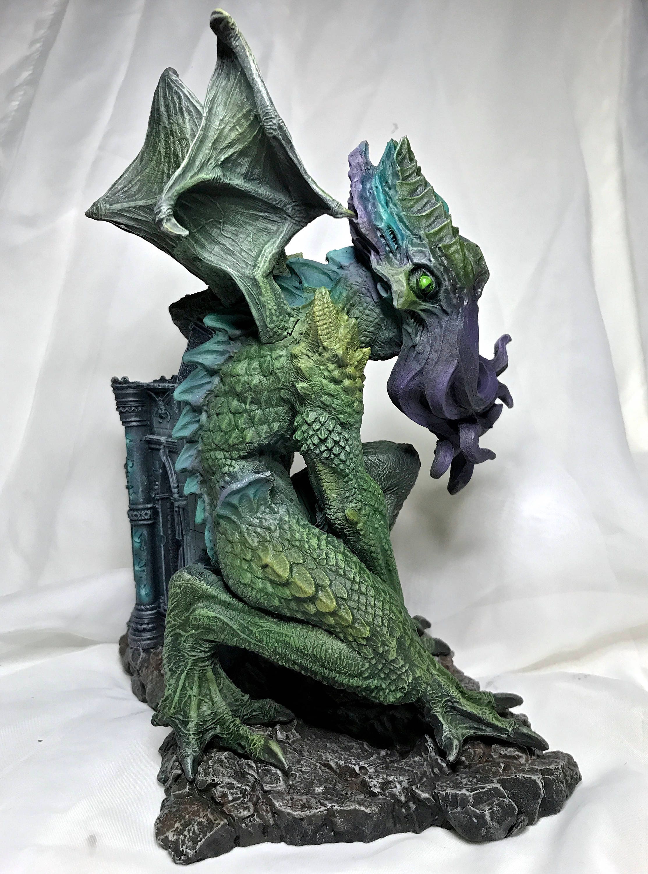 H.P. Lovecraft’s Cthulhu Rising Statue, Full Color Sculpture | Cthulhu Mythos Monster Figurine | Lovecraftian Horror Decor and Gamer Gift