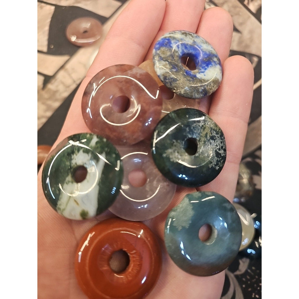 36Pcs Natural Quartz Crystal Jasper Peace Lucky Buckle Mixed Stone Healing