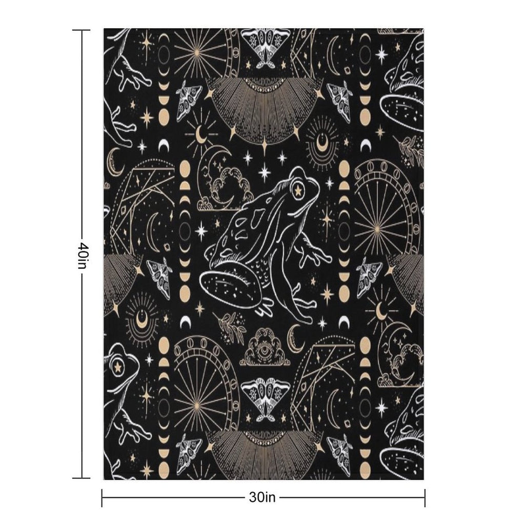 Dark Academia Gothic Frog Grunge Moon Phases Magic, Fairycore Occult Goth Fantasy Plush Throw Blanket