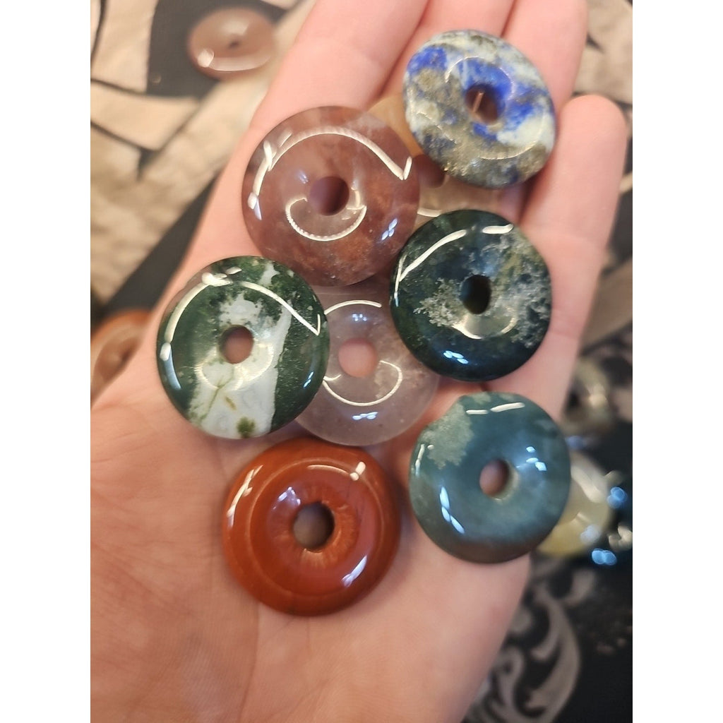 36Pcs Natural Quartz Crystal Jasper Peace Lucky Buckle Mixed Stone Healing